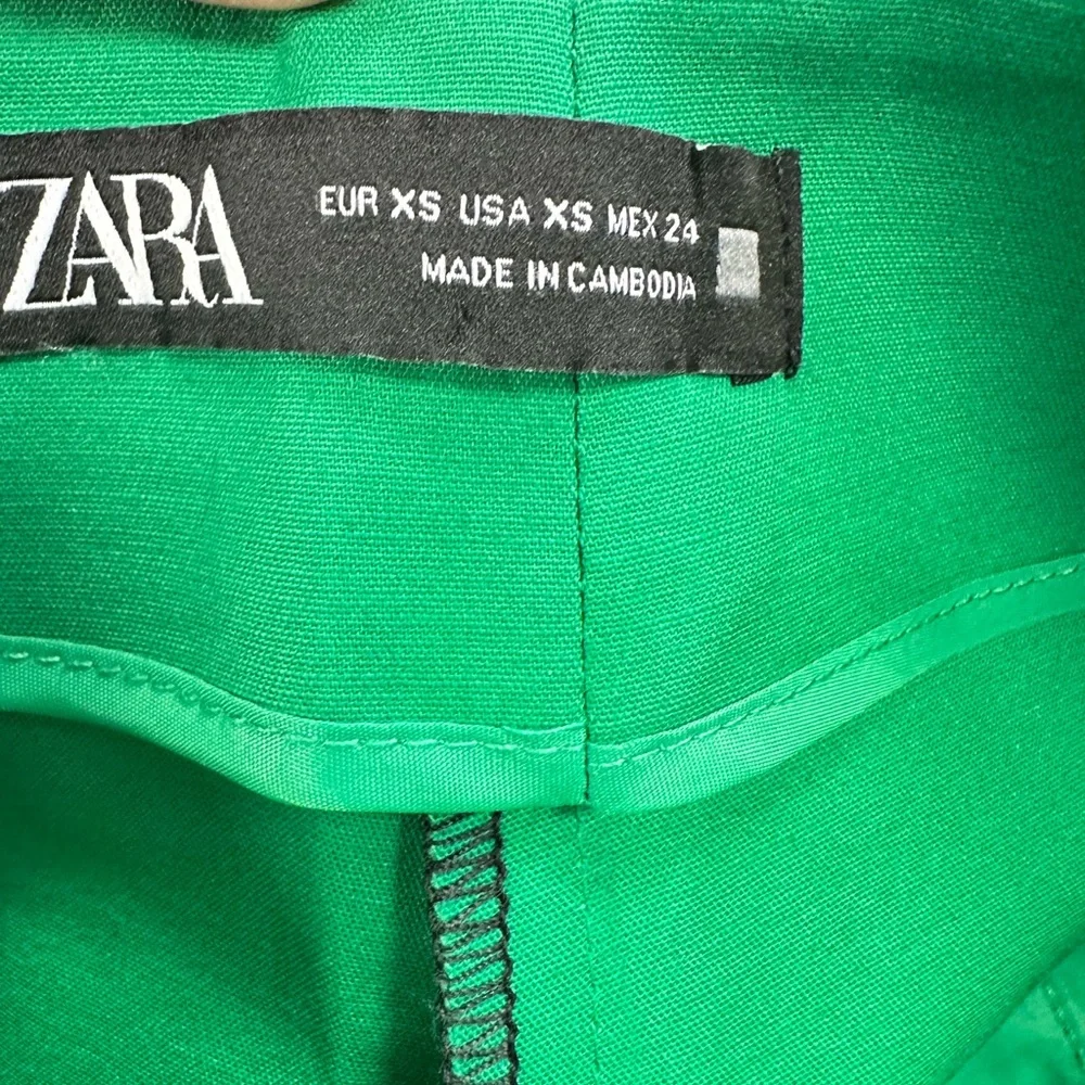 ZARA Bright Green Tailored Shorts Size XS - Picture 7 of 7